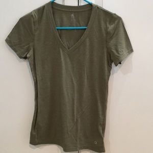 GapFit Workout T-shirt